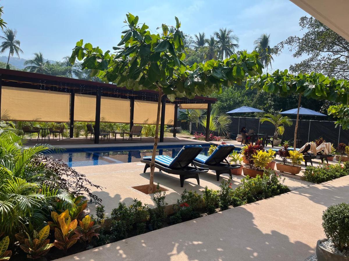 Natura Hotel & Villas Zihuatanejo Exterior photo