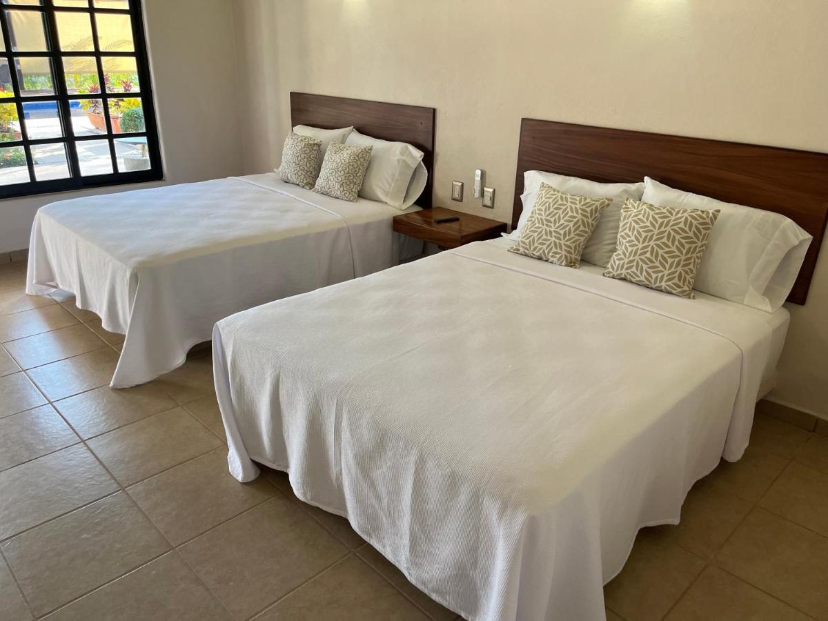 Natura Hotel & Villas Zihuatanejo Exterior photo